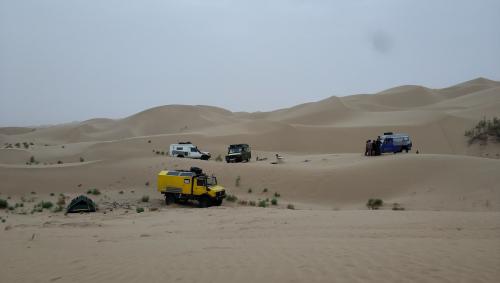 Mit dem Auto nach China: Wüstenabenteuer